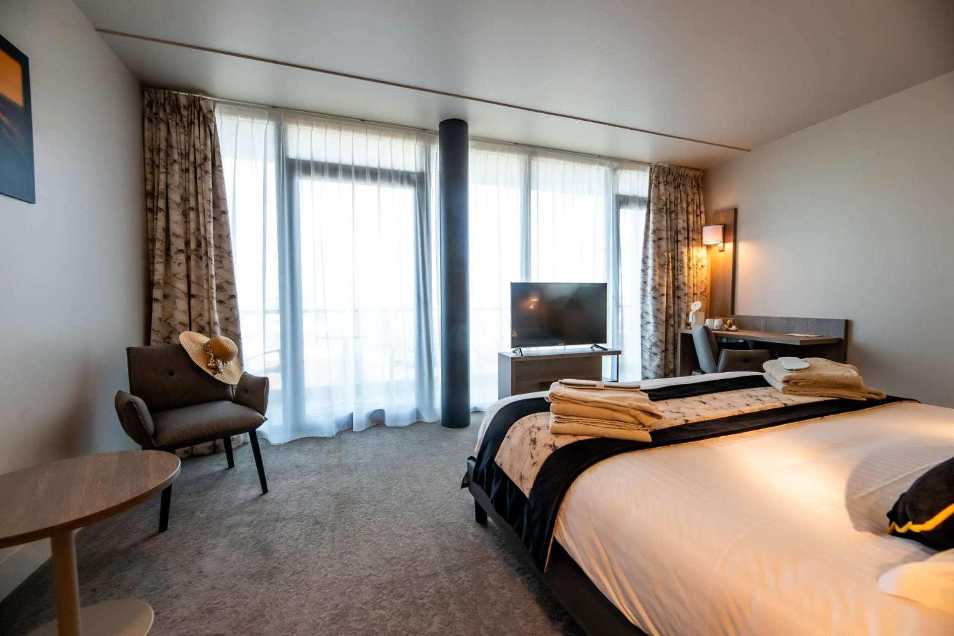 Brit Hotel Eden Spa 翁弗勒尔 外观 照片